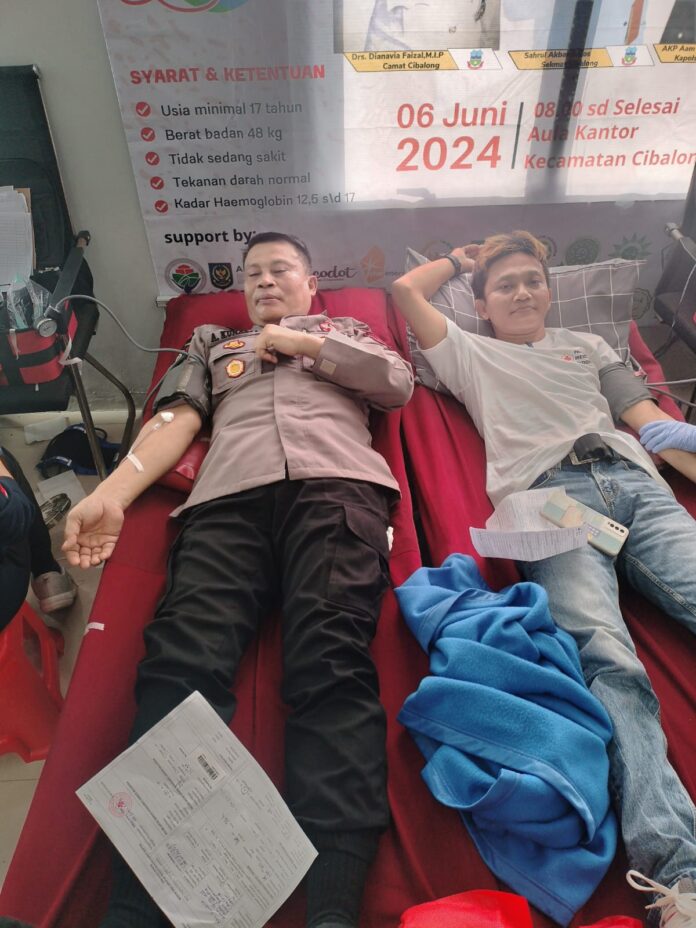 Polsek Cibalong Polres Garut bekerjasama dengan Palang Merah Indonesia (PMI) Cibalong menggelar Gebyar Donor Darah, Jum’at (07/06/2024).