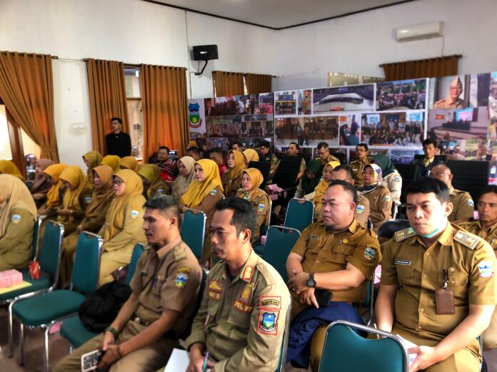 Penyerahan sertifikat uji kompetensi yang dilaksanakan di Aula Kantor BKD Kabupaten Garut, Jalan Pahlawan, Kecamatan Tarogong Kidul, Kabupaten Garut, Selasa (30/7/2024).