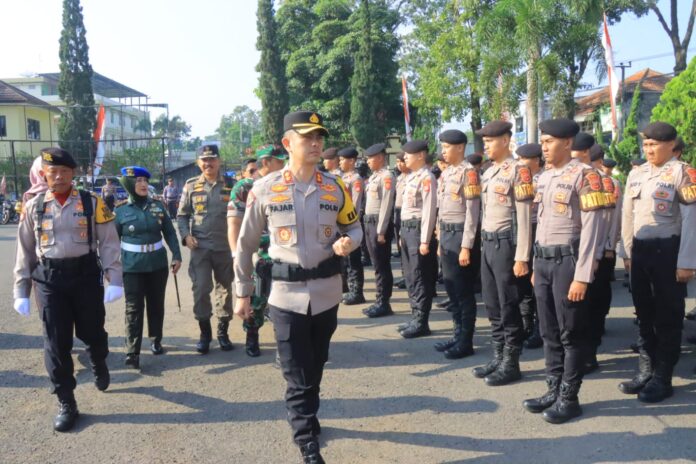 Kepolisian Resor (Polres) Garut menggelar Apel Gelar Pasukan Operasi 