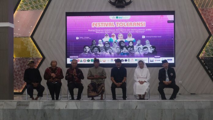 Pelaksanaan Festival Toleransi sebagai Ruang Ekspresi Kebebasan Beragama dan Berkeyakinan yang berlangsung di Gedung Pendopo, Kecamatan Garut Kota, Kabupaten Garut, Sabtu (7/12/2024).