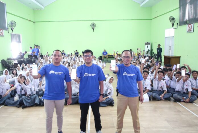 Peluncuran aplikasi Garut Hebat yang dilaksanakan di SMKN 1 Garut, Jalan Raya Cimanuk, Kecamatan Tarogong Kidul, Kabupaten Garut, Selasa (5/8/2025).