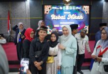 Sidang Isbat Nikah, Legalkan Pernikahan 19 Pasangan Warga di Garut Pelaksanaan kegiatan Isbat Nikah di Aula R Soeprapto Kejaksaan Negeri Garut, Jalan Merdeka, Kecamatan Tarogong Kidul, Kabupaten Garut, Rabu (22/10/2025).